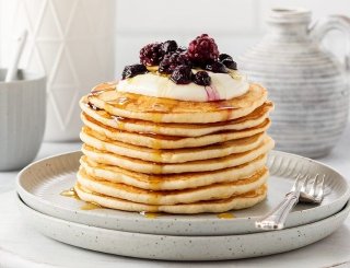 Pancakes with syrup and berries