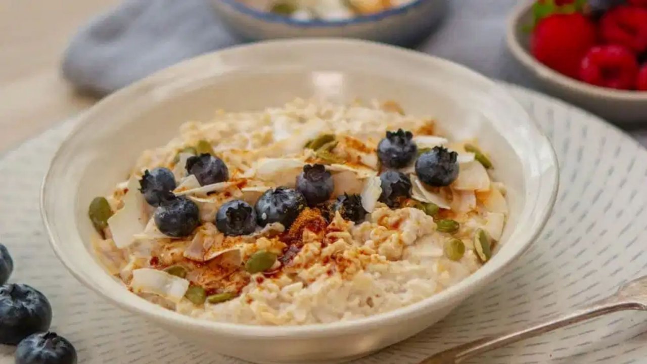 blueberry coconut porridge