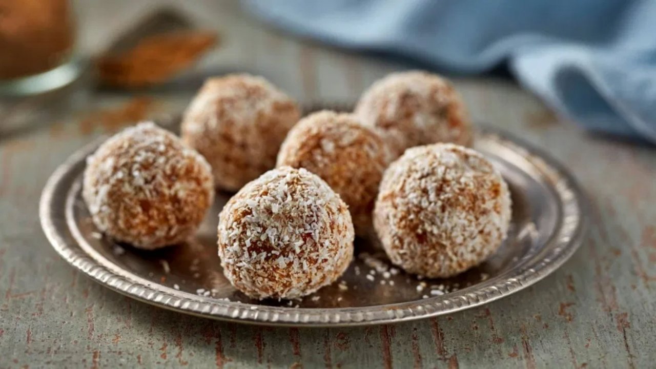 carrot cake bliss balls