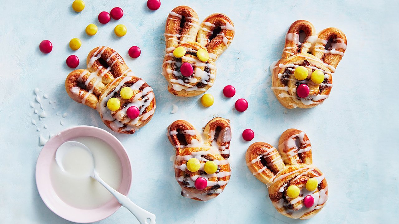 easter bunny cinnamon scrolls