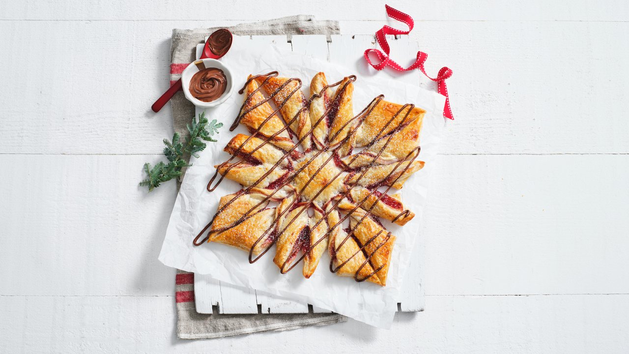 Puff Pastry Snowflake with Raspberry Jam and Nutella